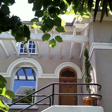 Les Tilleuls Apartment Millau